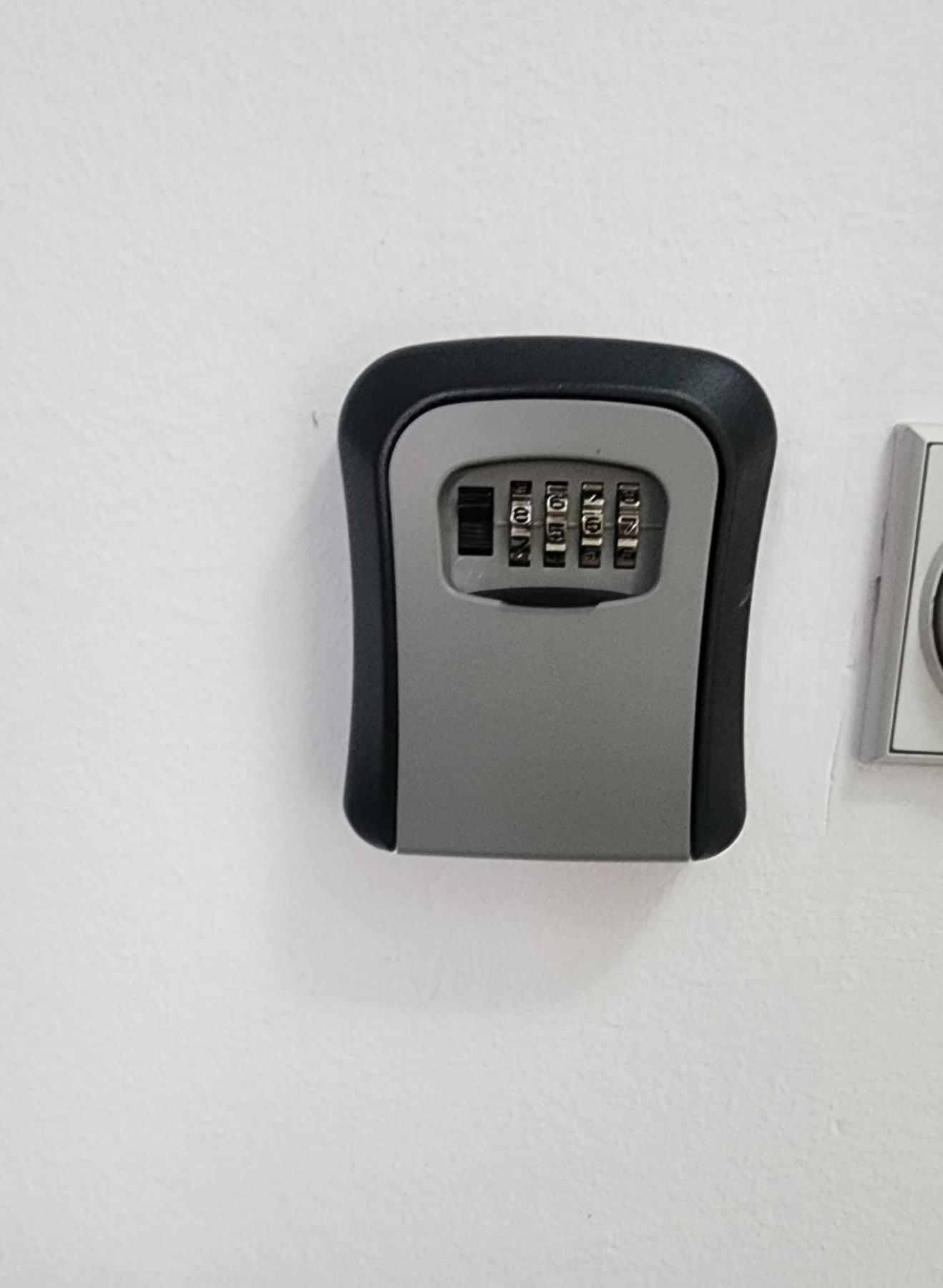 New Apartment 8, Self Check-In, Free Parking Skopje Luaran gambar